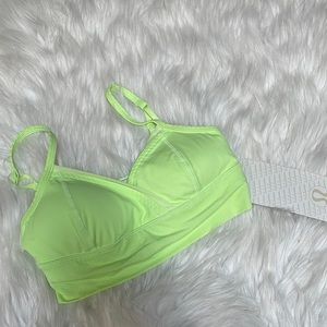 Lime green Lululemon sports bra✨